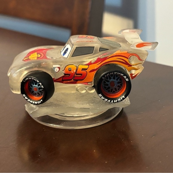 Disney Other - Disney Infinity 1.0 INFINITE CRYSTAL Figure LIGHTNING MCQUEEN Disney Cars